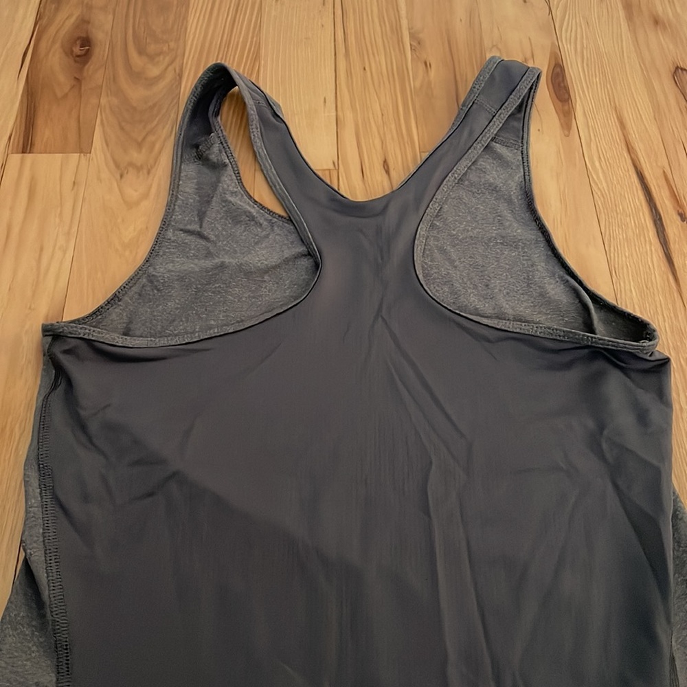 Nike Racerback Tank - Picture 4 of 4